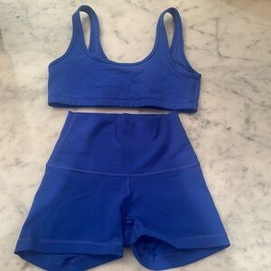 Artizia workout set top is SMALL bottom is 2XS